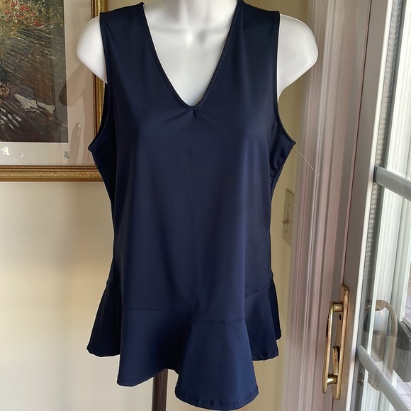 FILA Performance Top Navy Blue, Ruffle Bottom, size M - Picture 5 of 7